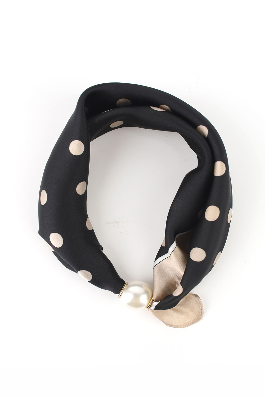 Pearl Clasp Neck Scarf - Buy Fashion Wholesale in The UK