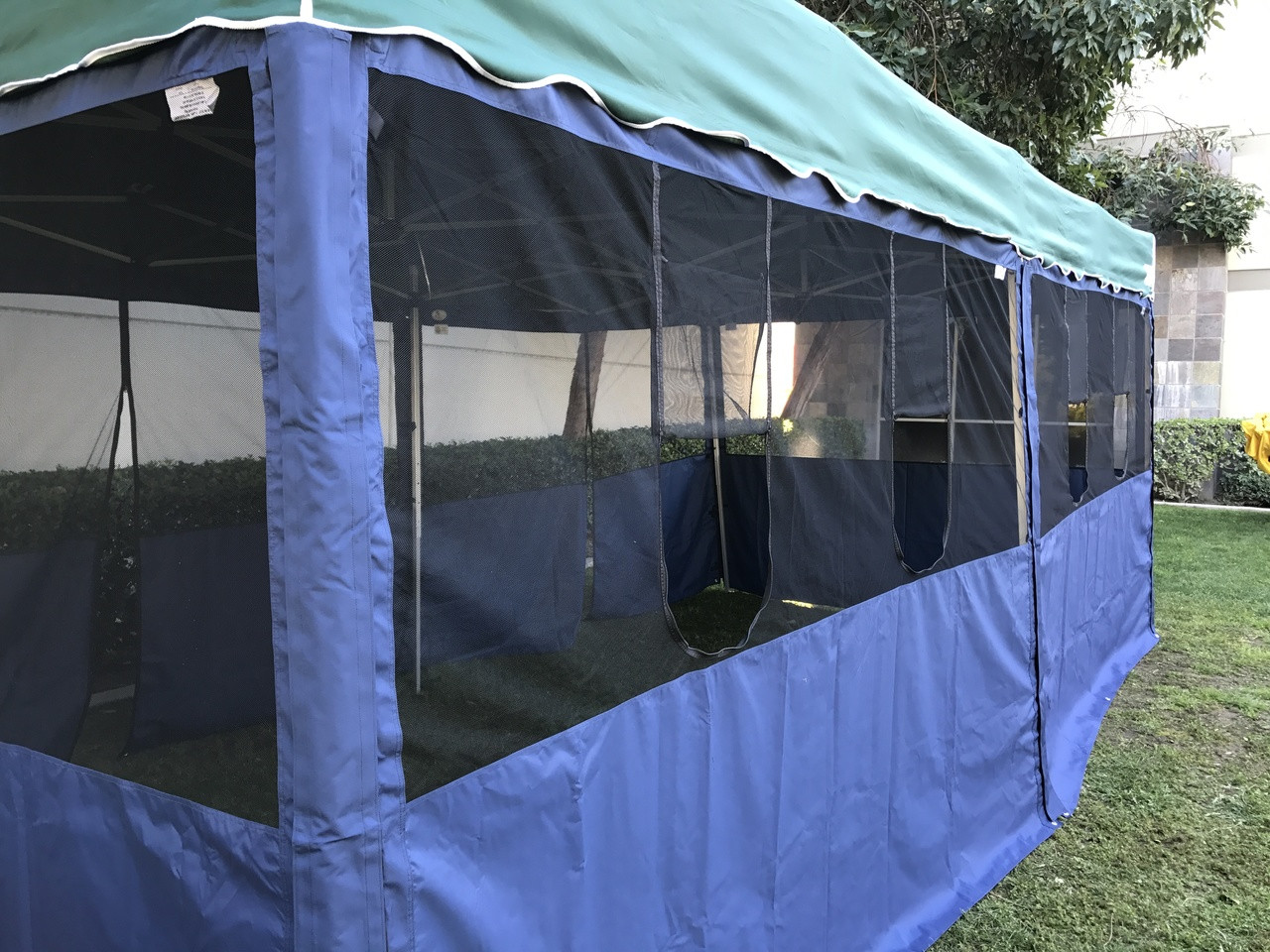 Flame Retardant Mesh Food Walls (Size 