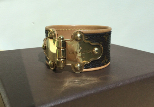Louis Vuitton Monogram Save it Bracelet 17, New in Box