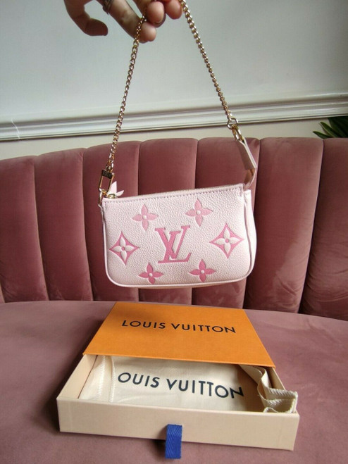 Brand new Louis vuitton mini pochette accessoires Leather pink sold out