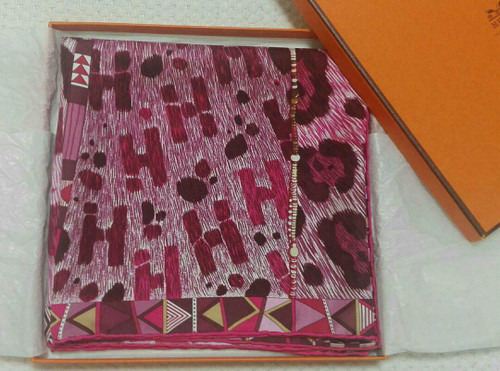 HERMES Carre 90 Scarf Pelages et Camouflage Magenta Auth #072604