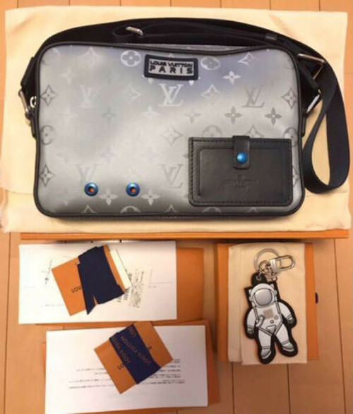 LOUIS VUITTON Crossbody Bag Alpha Messenger Monogram Silver Shoulder Purse New