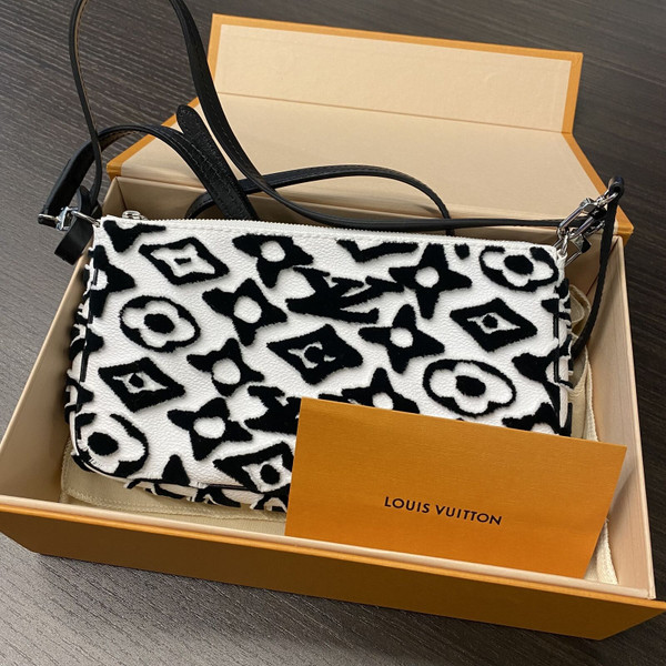Louis Vuitton LVXUF Pochette Accessoires Handbag Nm Limited Edition Monogram