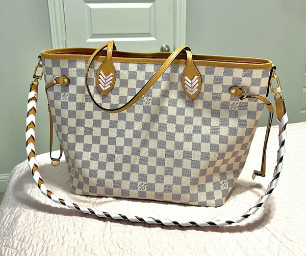 Louis Vuitton Neverfull MM And Removable Pouch