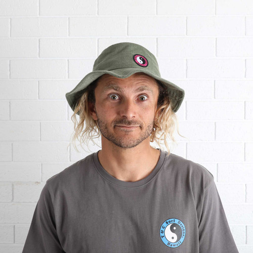 Town & Country OG Cord Bucket Hat in Military