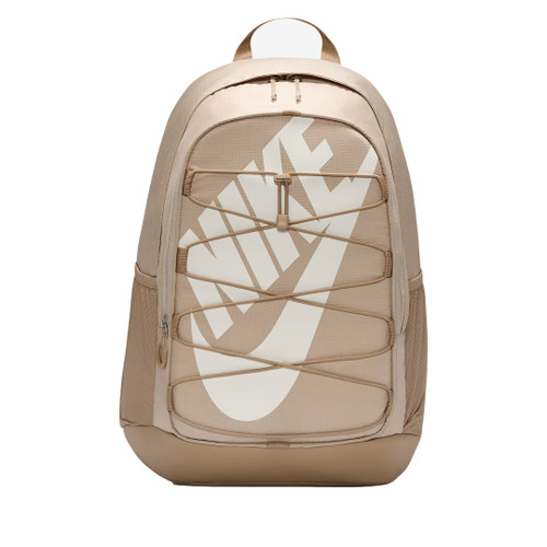 Nike Hayward 26L Backpack in Desert Khaki Parachute Beige Light Orewood Brown