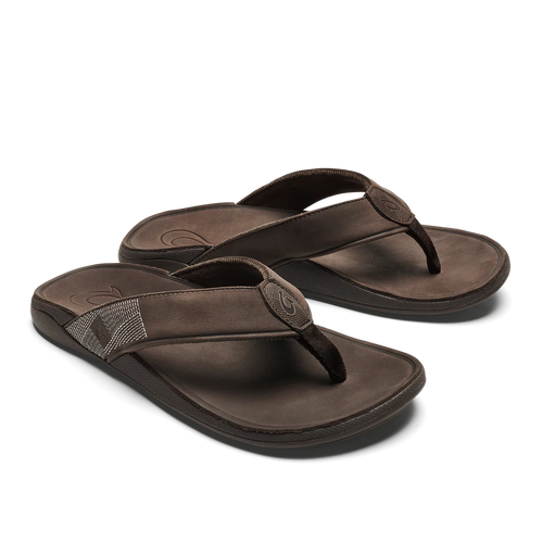 OluKai Tuahine Thongs Mens in Dark Wood Dark Wood