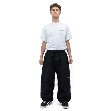 Beyond Medals Park Pant 2027 in Black