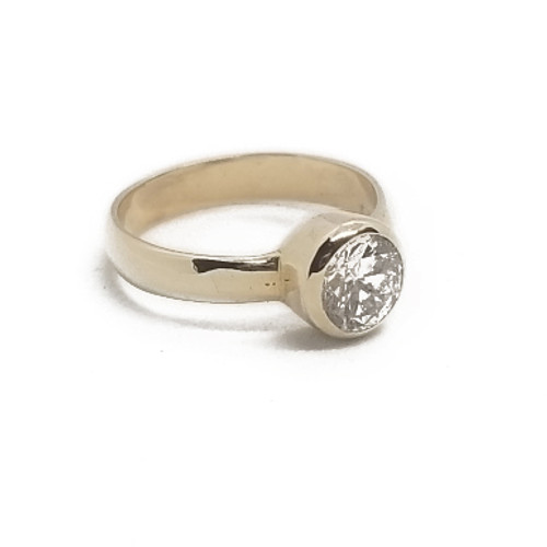 14K Yellow Gold Round Diamond Ring