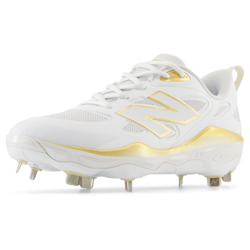 New Balance VELOv4 Women’s Metal Fastpitch Softball Cleats SMVELOv4 – GOLD