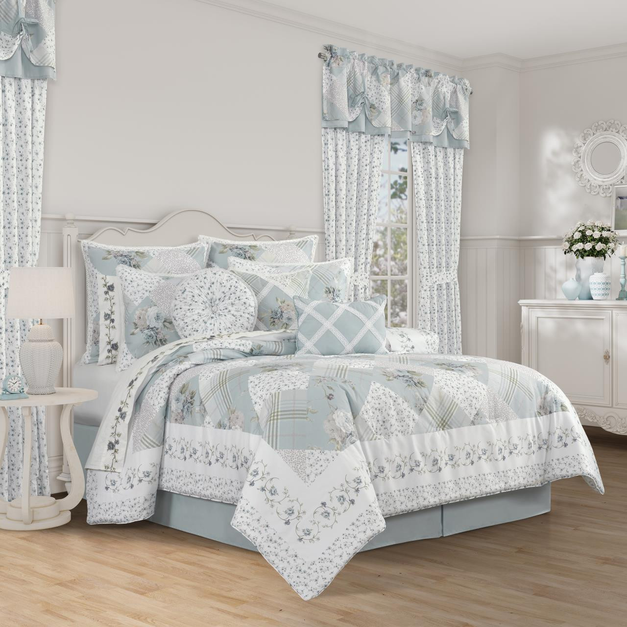 Royal Court Bungalow Spa Comforter - Thumbnail 5