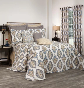 Queen and Jester Bedspread - 013864142502