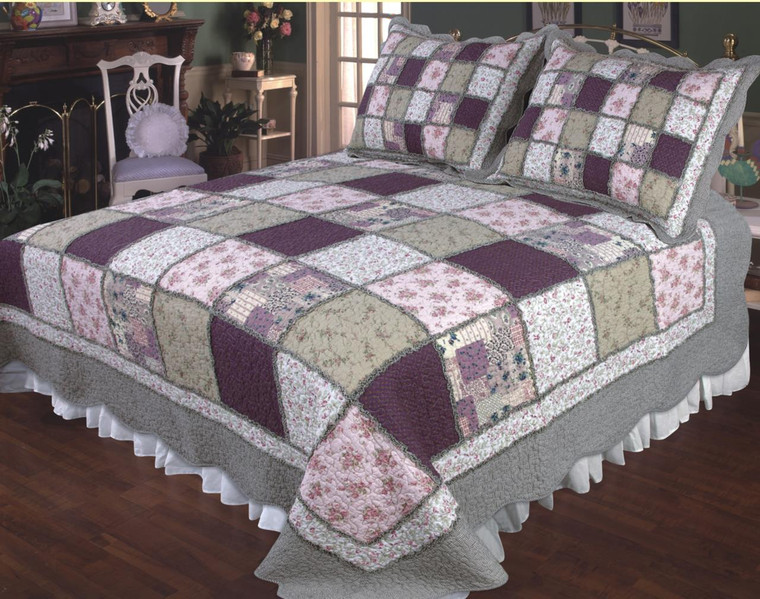 Sugar Plum Quilt Collection -
