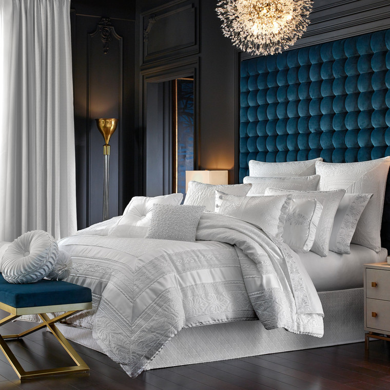 Becco White Luxury Queen Comforter Set J Queen New York