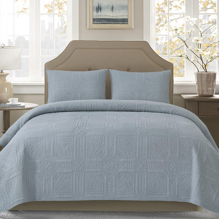 Courtyard Cornflower Quilt Collection -
