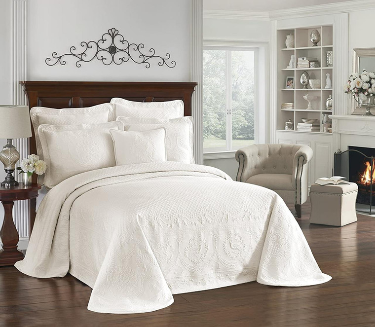 William & Mary Bedspread - 48975002223