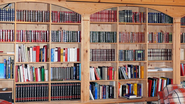 How To Choose Office Bookshelves