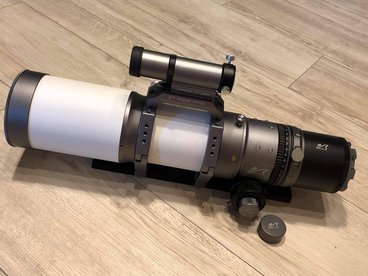 William Optics FLT-91 f/5.9 APO (Space Grey) + FREE International