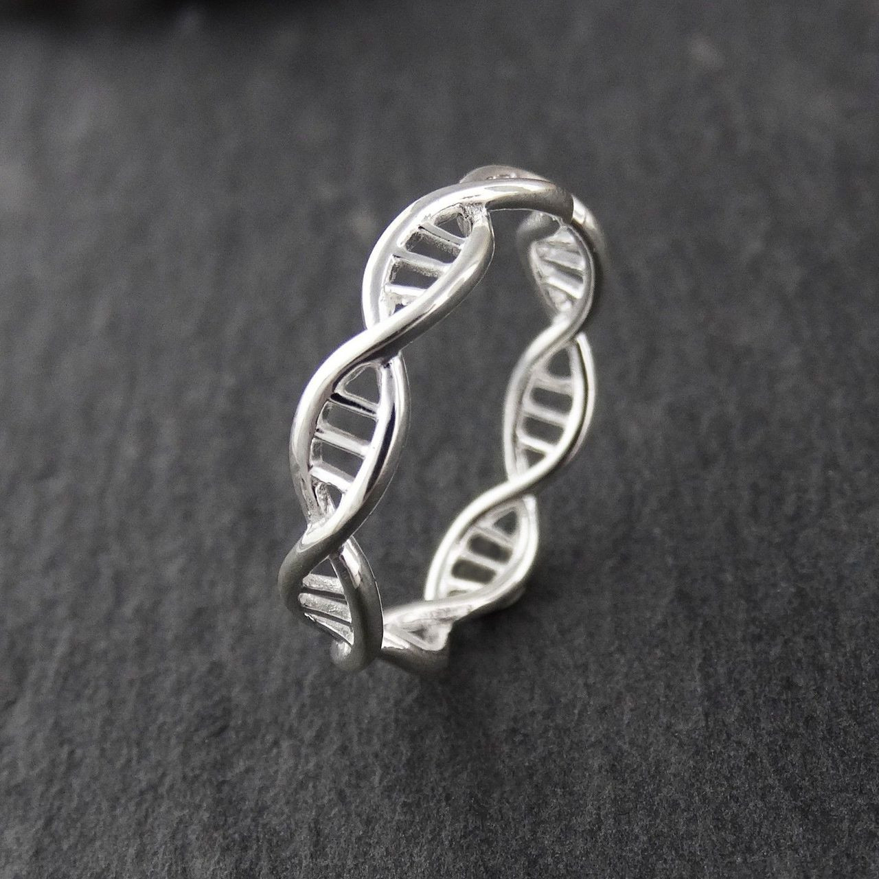 Dna on sale wedding ring