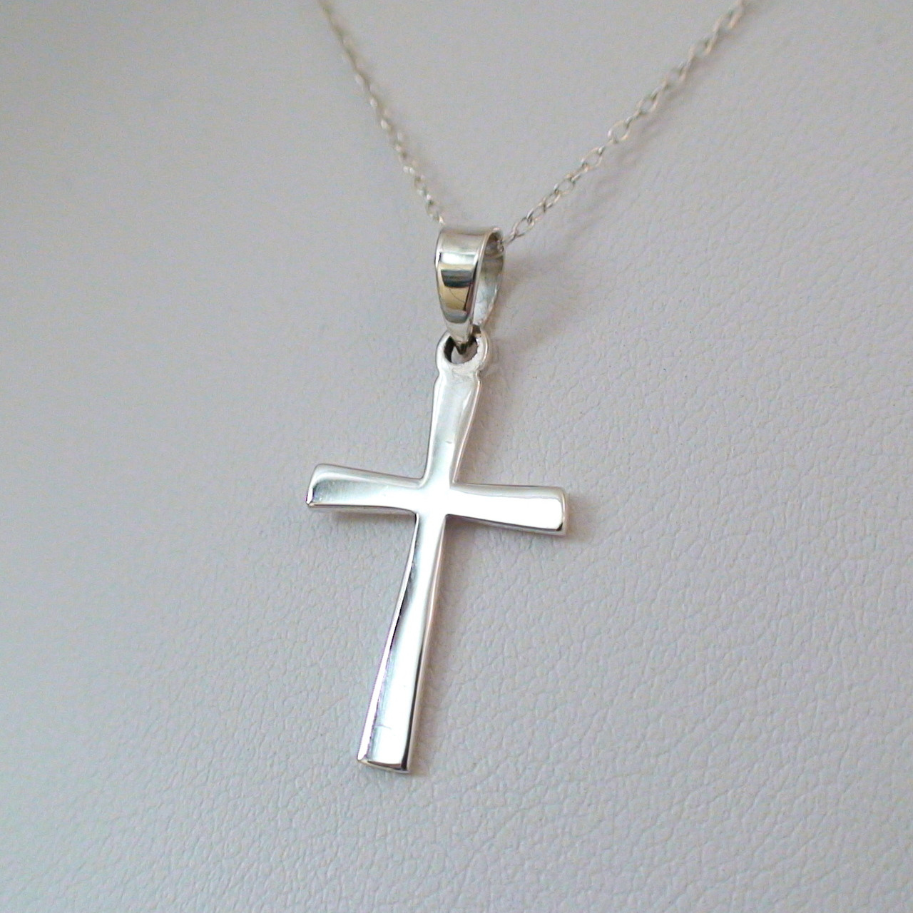 Sterling Silver Cross Pendant Necklace 8558