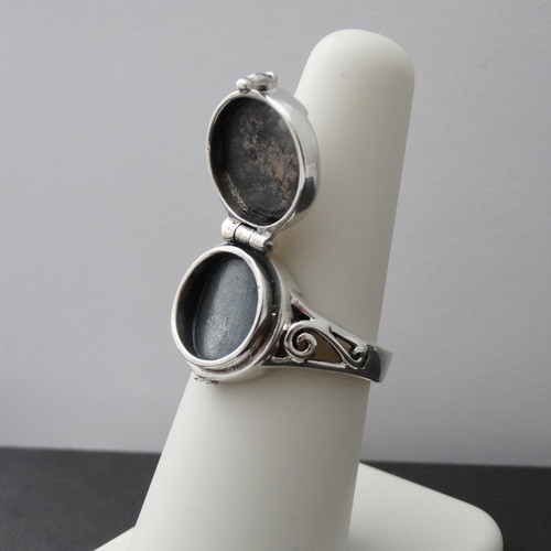Amazon.com: Rainbow Moonstone Ring Handmade Rings with Moon Stone  Adjustable Rings Size 5-10 Silver Vintage Rings Mood Ring Gifts for Women  Birthday Unique Moonstone Jewelry for Women Girls : Handmade Products
