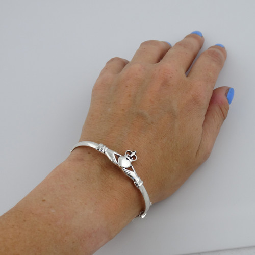 Claddagh Bangle Bracelet - Sterling Silver Claddagh Bangle Bracelet - Sterling Silver