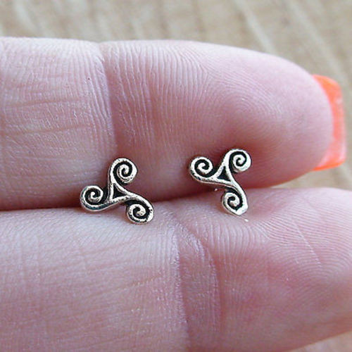 Spiral Scroll Post Earrings - 925 Sterling Silver Spiral Scroll Post Earrings - 925 Sterling Silver