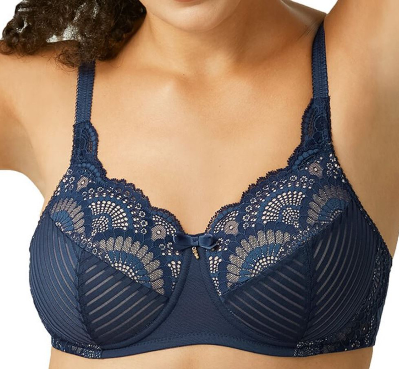 Front Closure padded fancy style Bra, bgh