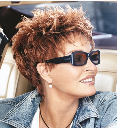 Power Synthetic Wig 
by Raquel Welch
Memory Cap