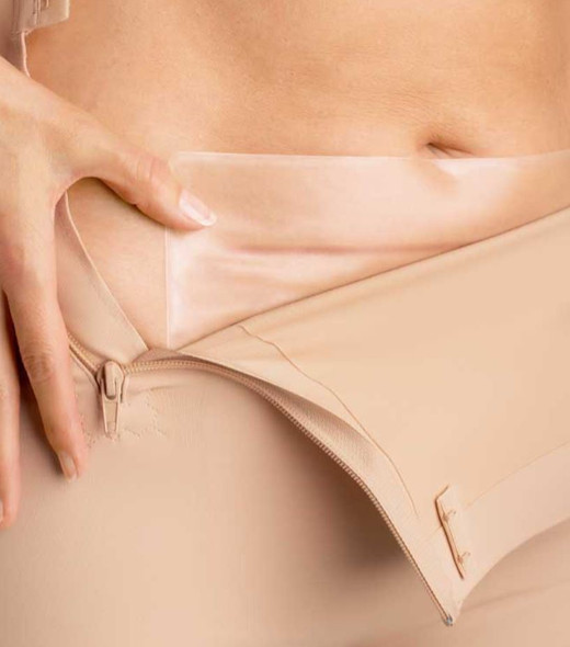 Scar Treatment | Squares Silicone Scar Patch - Clear (AM011) 
by Amoena