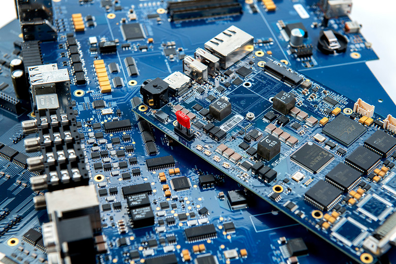 COM-HPC or COM Express: Which Architecture Should You Choose? COM-HPC or COM Express: Which Architecture Should You Choose?