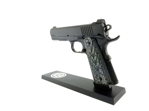 No Name Commander custom 1911 made by Guncrafter Industries in the USA. 