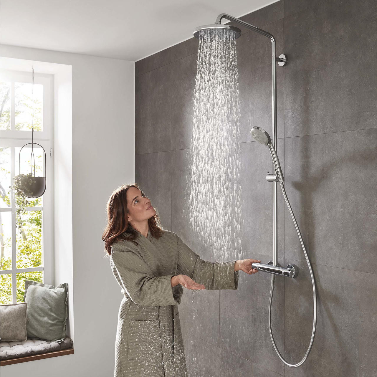 Hansgrohe Croma Showerpipe 220 1Jet With Thermostat 27185000