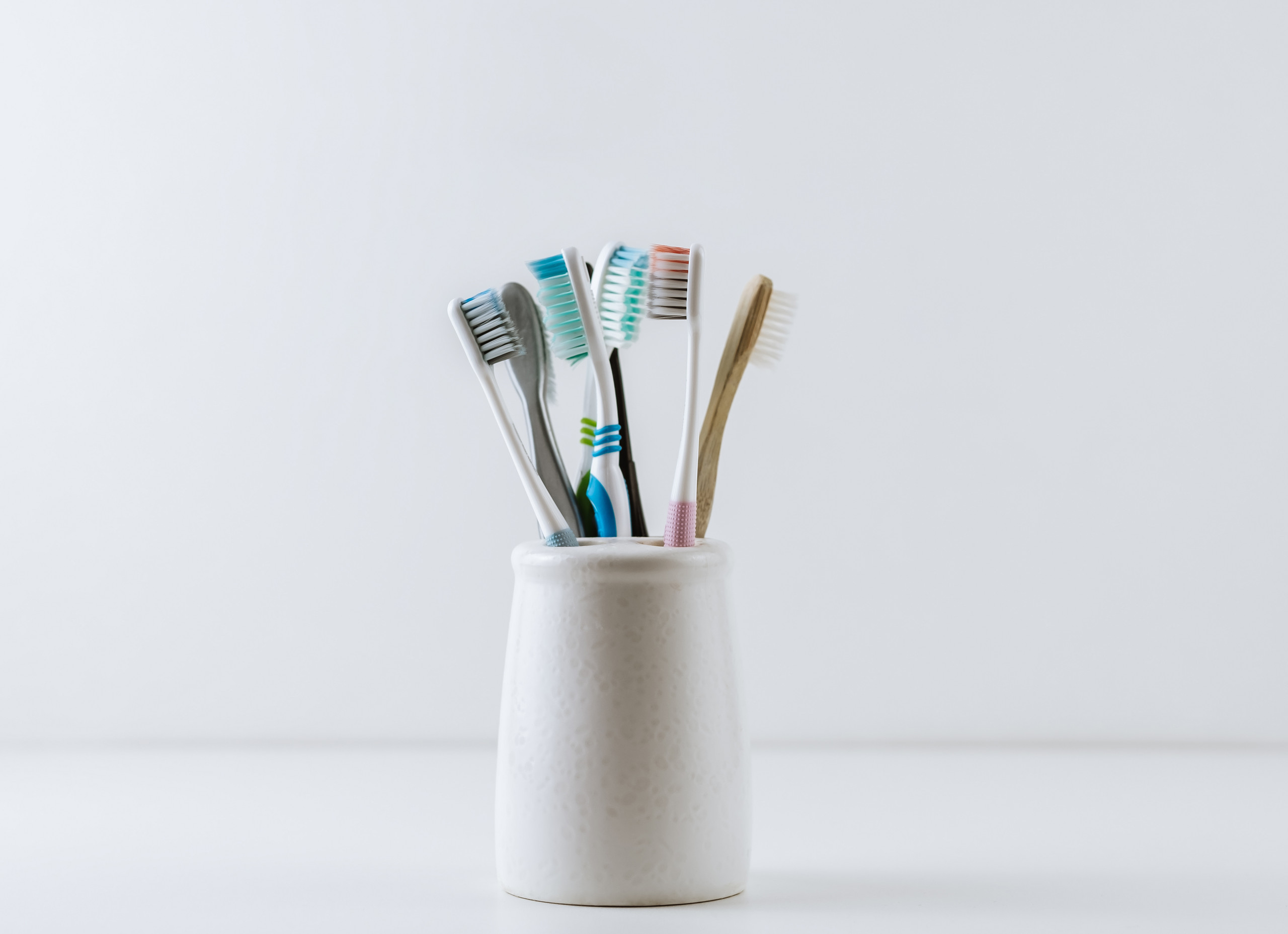 How to Reduce Damage to your Gums Caused by Tooth Brushing Piksters