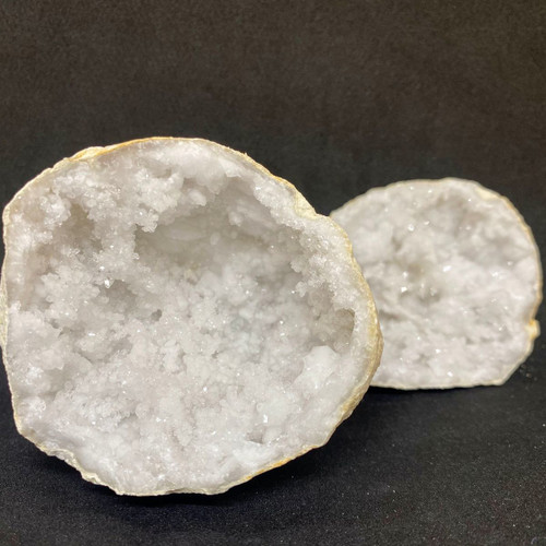 Geode Cracked Quartz ( Medium )-1.3