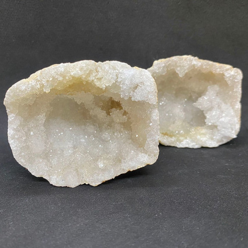 Geode Cracked Quartz ( Medium )-1.4