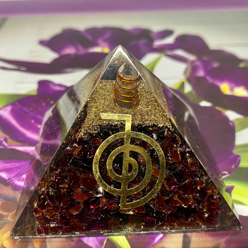Orgonite Pyramid Garnet  #1.1