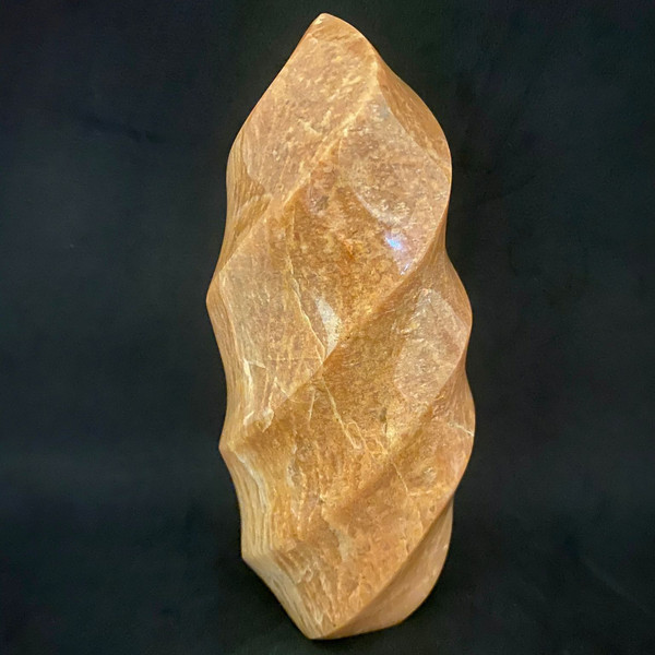 Peach Moonstone Flame ( Large ) -1.1