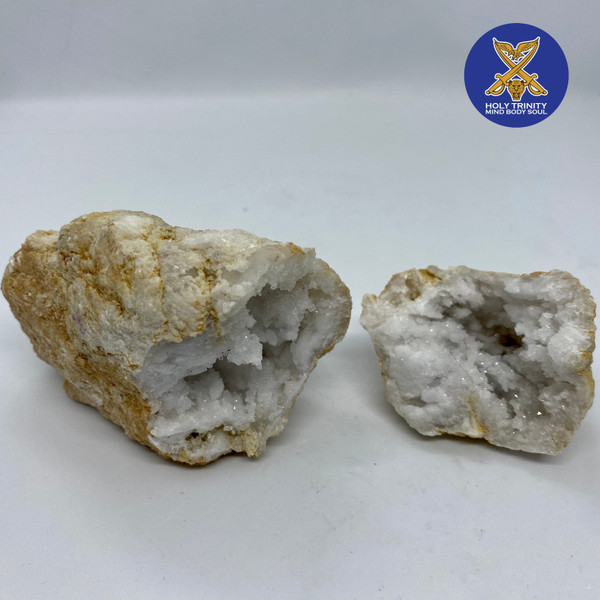 Geode Cracked Quartz-1.1