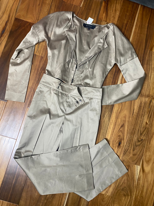 Gucci Taupe Crop Jacket & Capri Pants Suit sz 40 (US 4)