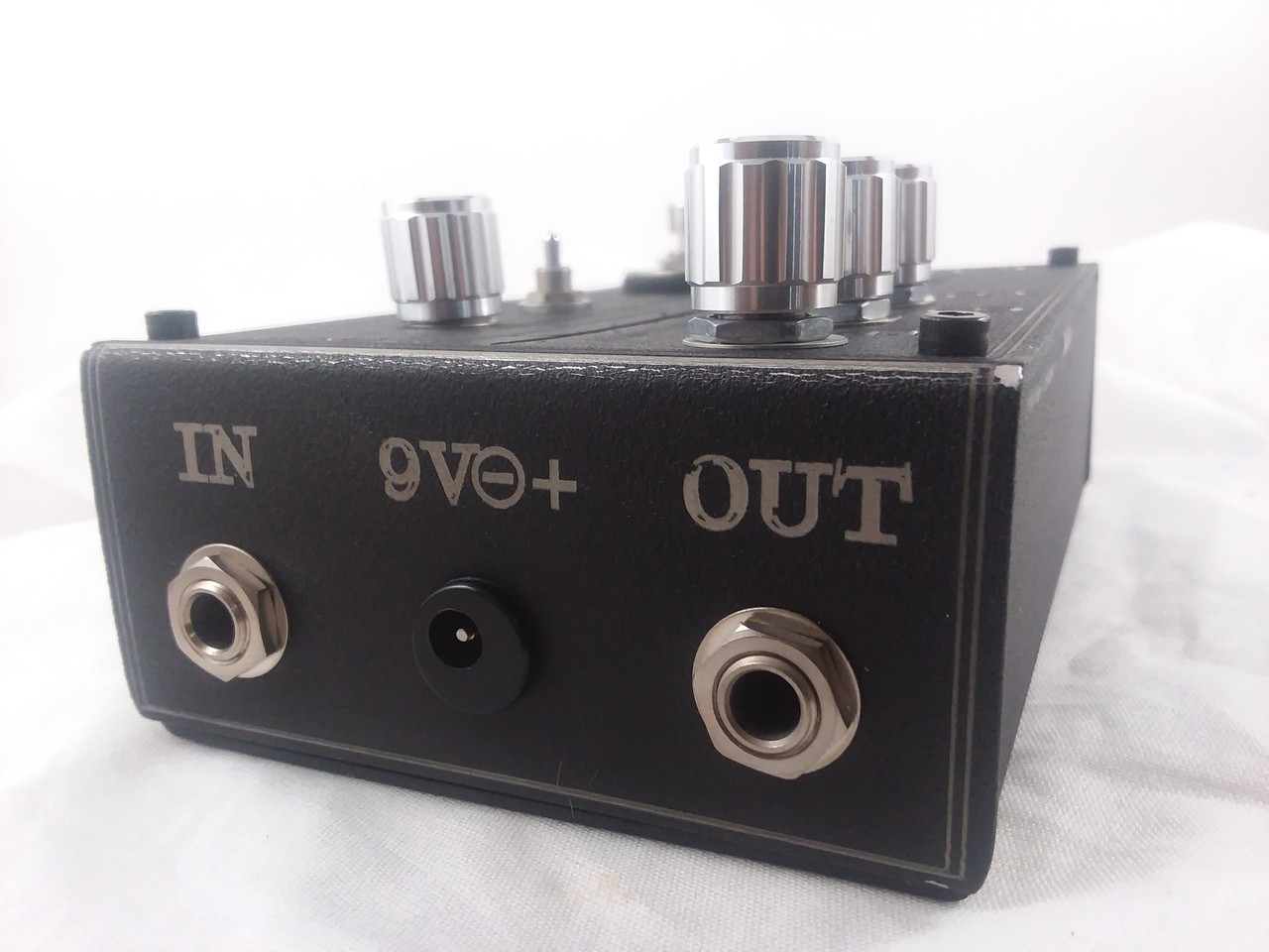 ギター Kaiburr Fuzz Pedal SOLD OUT- batch 2 coming soon) Kaiburr Fuzz/ Tremolo *Pre-Order