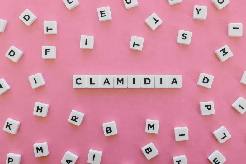Clamidia: ¿Cuáles son las diferencias entre mujeres y hombres?