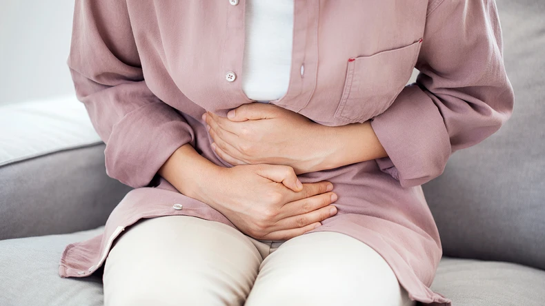 Dolor abdominal: causas, tipos y cuándo acudir al médico