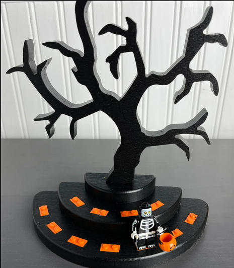 Themed Display - Spooky Tree