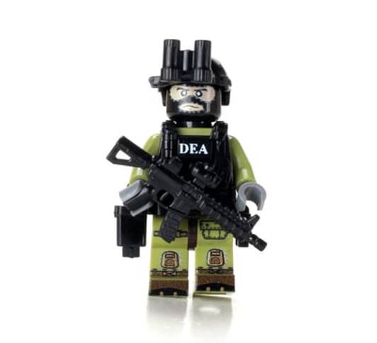 DEA Special Response Team SRT Officer