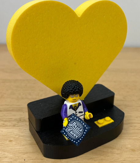 Themed Display - Heart Yellow