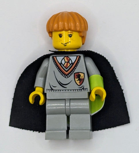 HP007 LEGO® Ron Weasley - Gryffindor Shield Torso, Black Cape with Stars