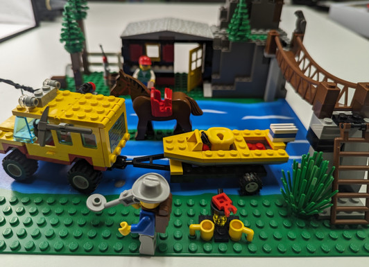 6552-U LEGO® Rocky River Retreat (Retired)(Used)
