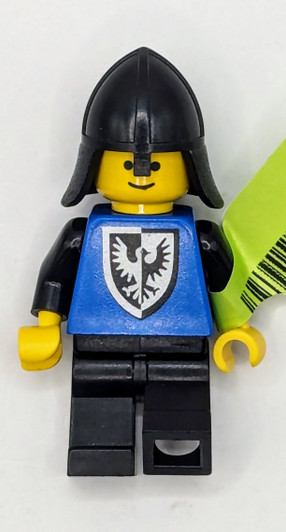 CAS101b LEGO® Black Falcon - Black Legs, Black Neck-Protector, Shield Bottom Round (Reissue)