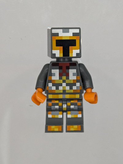 MIN034 LEGO® Minecraft Skin 1 - Pixelated, Yellow and Orange Armor